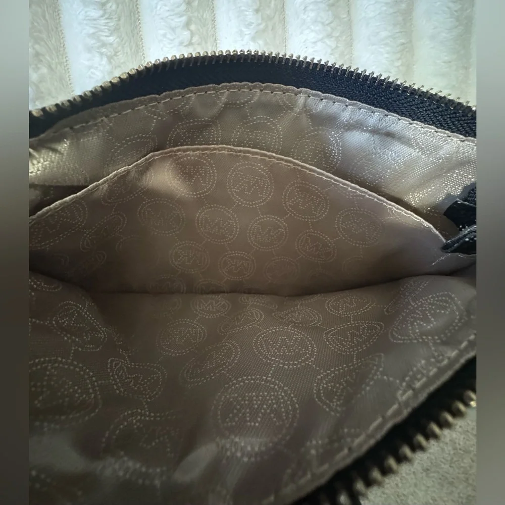 Michael Kors stylish wristlet